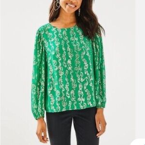 NWT Lilly Pulitzer Miriam Silk Top Emerald Isle Salty Wave Metallic in size XXS
